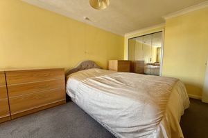 Bedroom- click for photo gallery